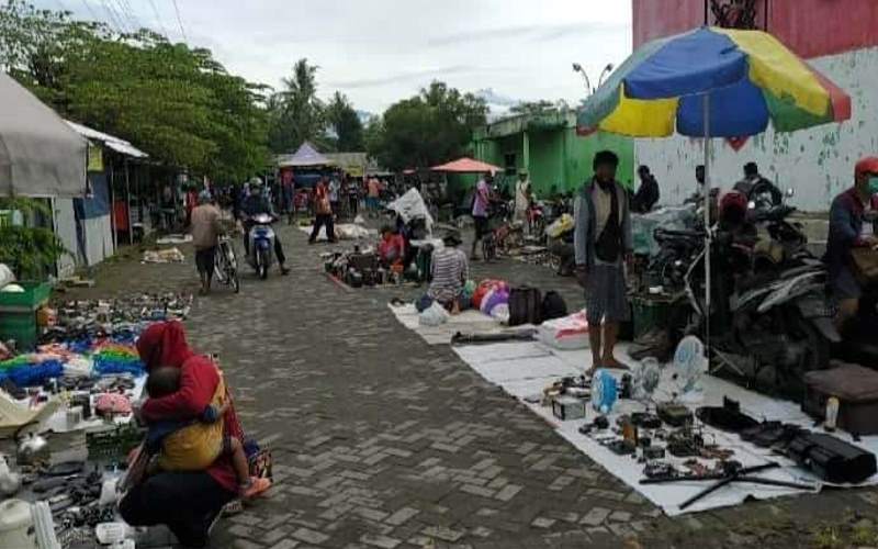 KKN IT UMY 088 Bantu Promosikan Kegiatan Pasar Klithikan BUMDes Makarti