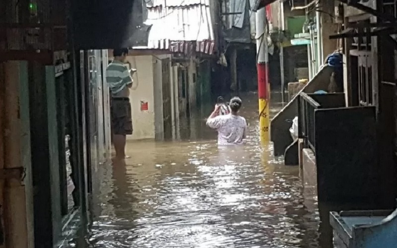 Hastag Banjir Jadi Trending Topic, TMC Polda Metro Unggah Genangan Air