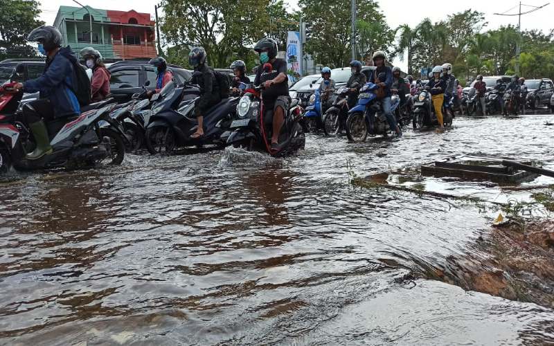 Ini Tips Menjaga Sepeda Motor saat Menghadapi Banjir