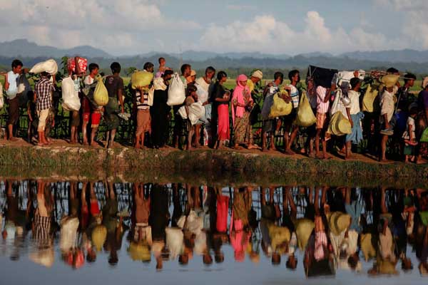  Kapal Rusak, Puluhan Pengungri Rohingya Terapung di Lautan, 8 Tewas