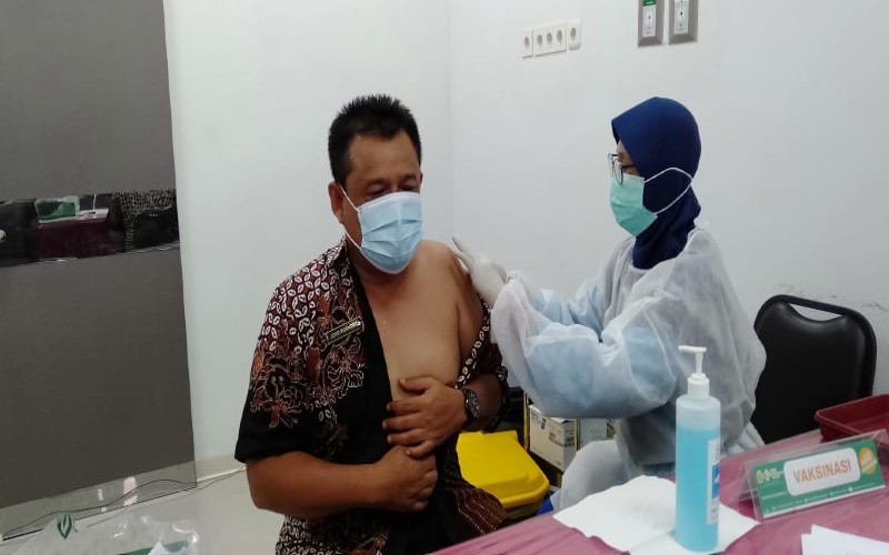 Vaksinasi Covid-19 untuk Pelayan Publik Telah Dimulai di Bantul