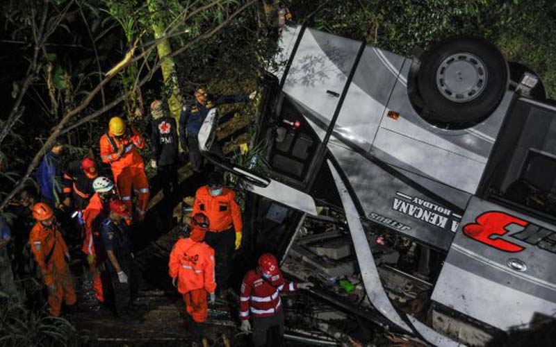 27 Korban Meninggal Dunia Ditemukan dalam Kecelakaan Bus di Sumedang