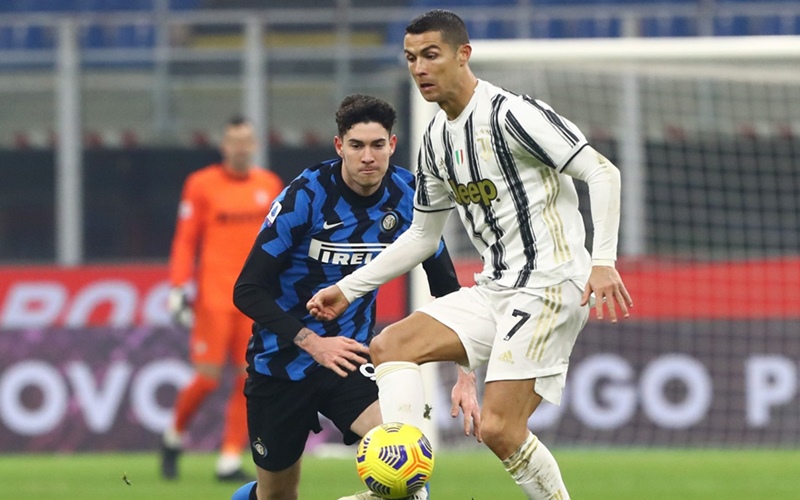 Morata Yakin Ronaldo Tetap Bertahan di Juventus
