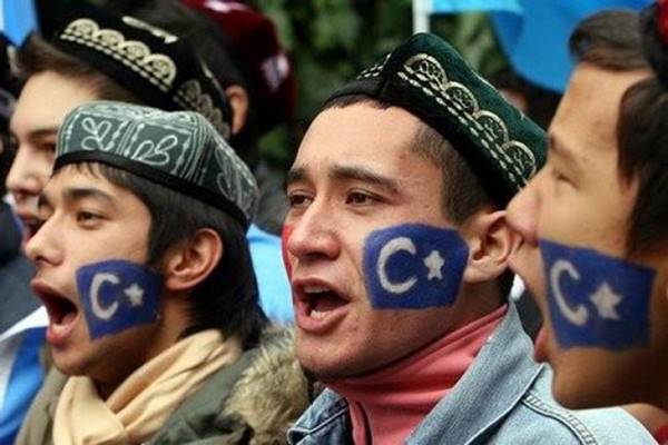 Facebook Blokir Peretas di China yang Targetkan Uighur