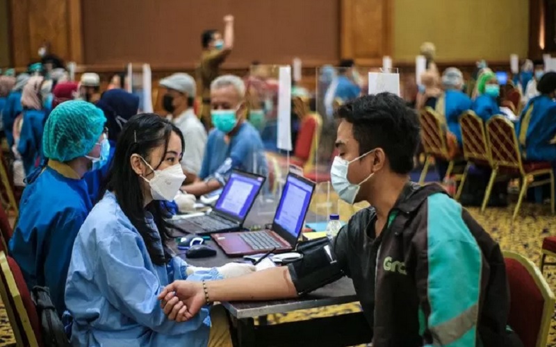 Pekerja Swasta Segera Dapat Vaksin Gotong Royong April 2021