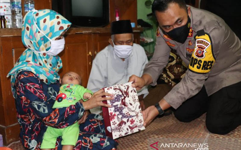 Istri Terduga Teroris Punya Bayi dan Terlilit Utang, Presiden Jokowi Beri Santunan