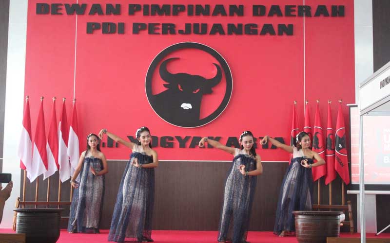 Pameran UMKM Milenial Bangkit DPD PDI Perjuangan DIY Dibuka