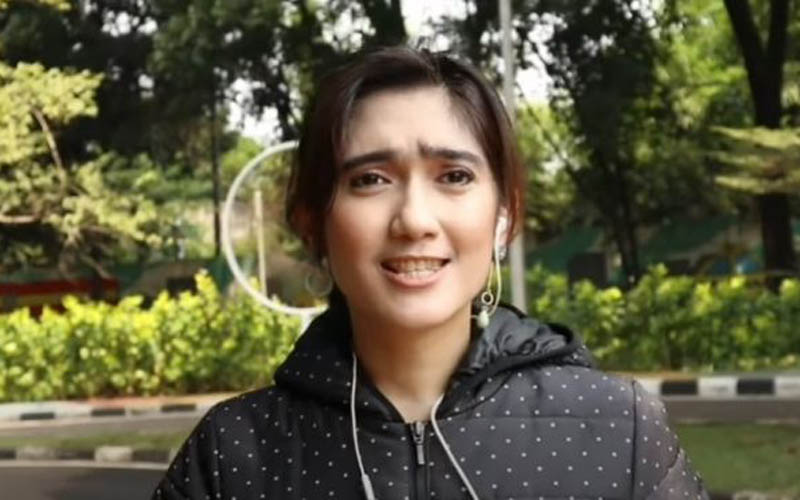 Revi Mariska Pamer Saldo ATM Rp12 Miliar dan Sebut Jangan Sombong, Sindir Siapa?