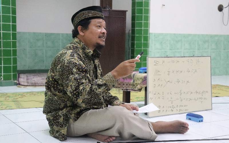 UMY Latih Jamaah Masjid Baitul Mutqien Mejing Kidul Cara Hitung Waris Menggunakan Metode At-Tashil