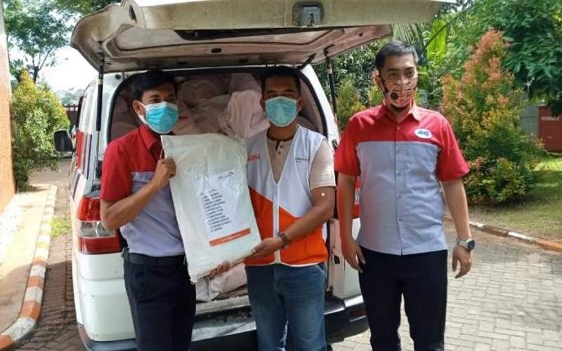 JNE Dukung Pengiriman Bantuan Wahana Visi Indonesia ke NTT