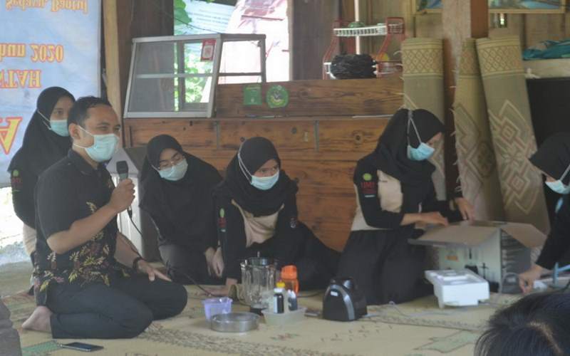 UMY Gelar Pelatihan Membuat Hand Sanitizer Berbahan Lidah Buaya & Jeruk Nipis