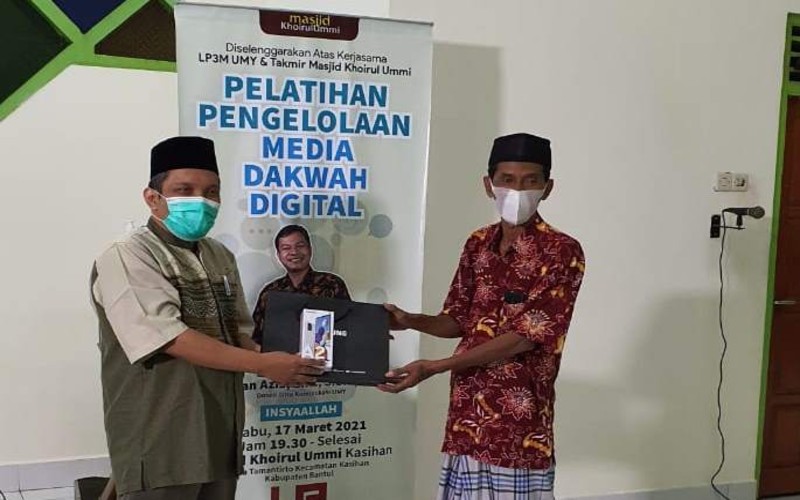 PKM UMY Tingkatkan Pengelolaan Media Dakwah Digital Masjid Khoirul Ummi Tamantirto