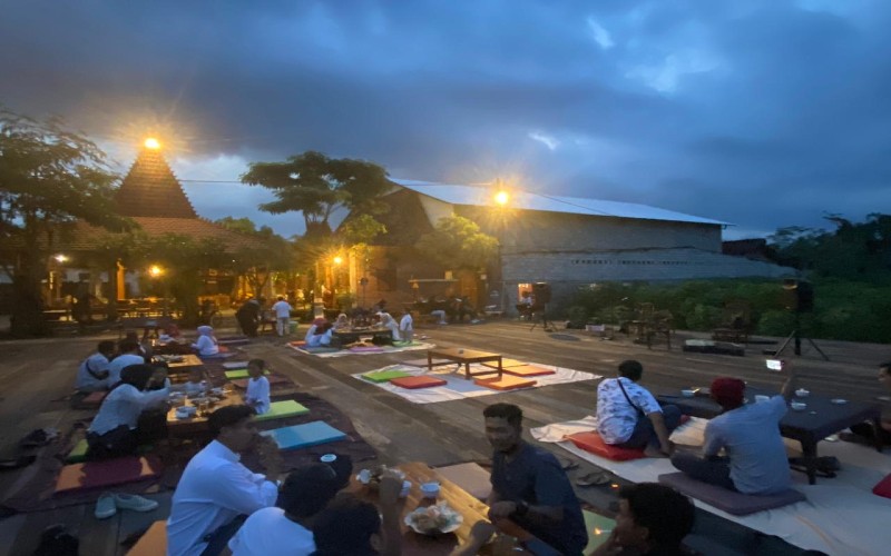 Ngabuburit Asyik di Semesta Borobudur, Ada Live Music hingga Takjil Gratis