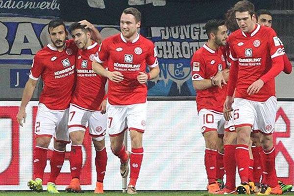 FSV Mainz Bikin Bayern Munchen Menunda Pesta Gelar Juara Liga Jerman