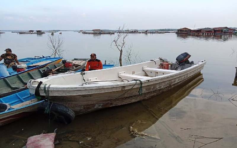Penampakan Perahu Terbalik di Waduk Kedungombo, Dikemudikan Bocah 13 Tahun