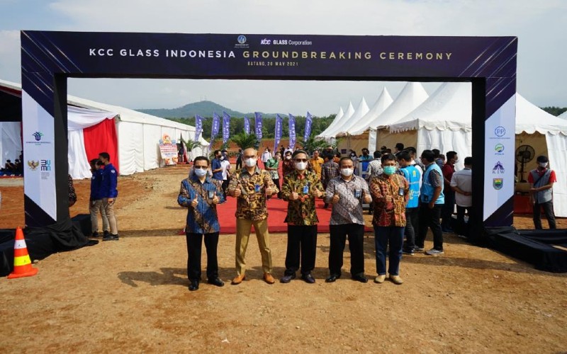 Dorong Pertumbuhan Investasi, PLN Siap Penuhi Kebutuhan Listrik KCC Glass Indonesia