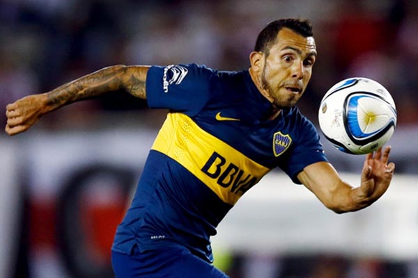 Striker Gaek Carlos Tevez Tinggalkan Boca Juniors