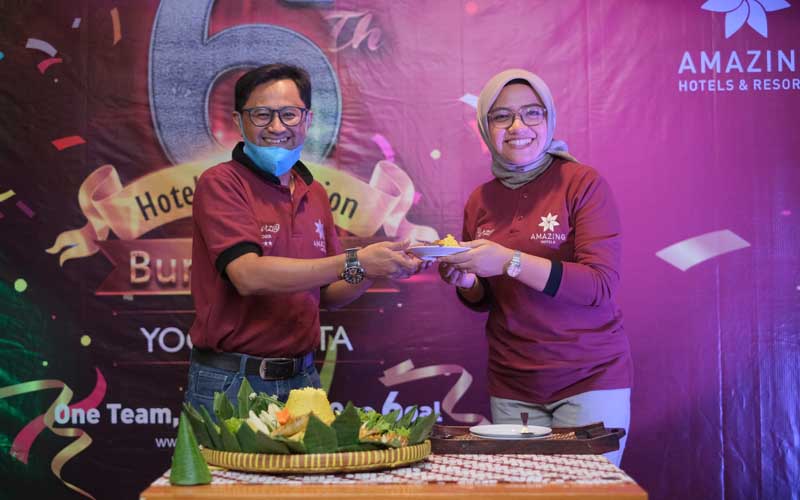 Burz@ Hotel Yogyakarta Rayakan Hari Jadi Ke-6