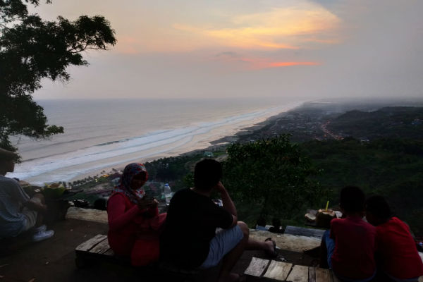 Pelaku Wisata Kontak dengan Pasien Corona Bukit 