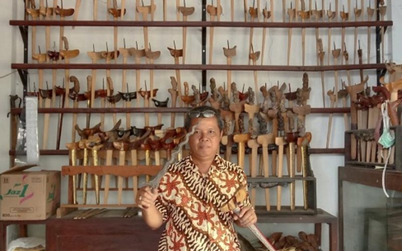 Di Dusun Ini, Anda Bisa Belajar Bikin Keris Langsung dari Keturunan Empu 