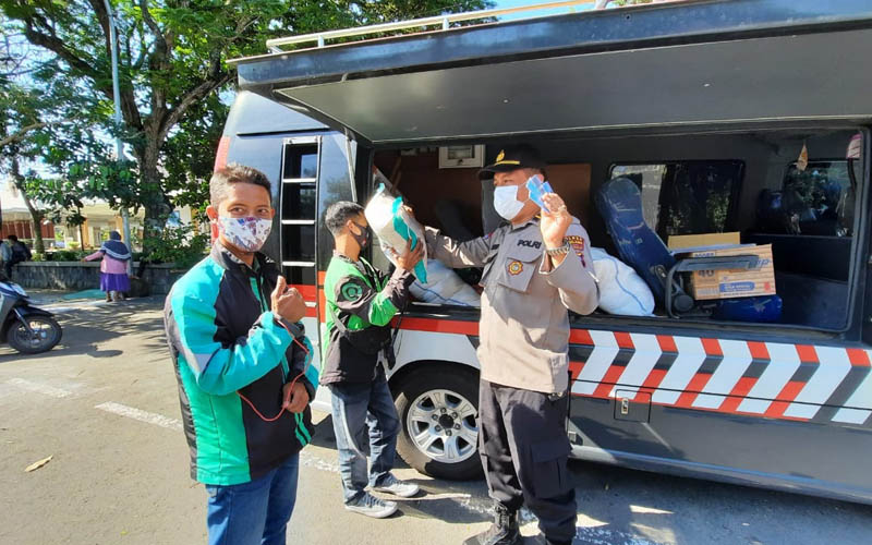 Warga Terdampak PPKM Darurat di Borobudur Dapat Bantuan Beras