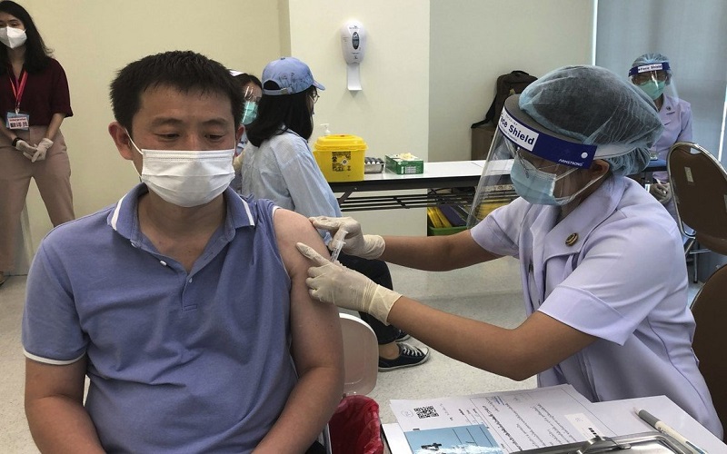 Thailand Campur Vaksin Sinovac dengan AstraZeneca untuk Hadapi Varian Delta