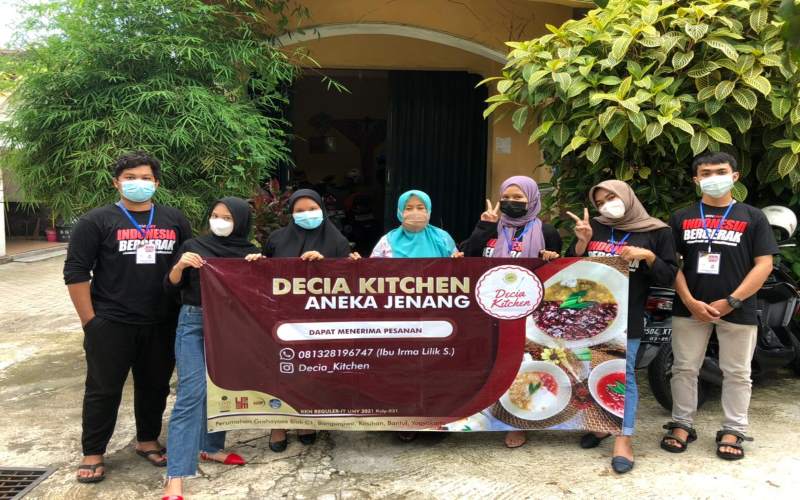 KKN UMY Kuatkan Branding Berdaya Saing dengan Basis Teknologi pada UMKM Produk Olahan Makanan Jenang