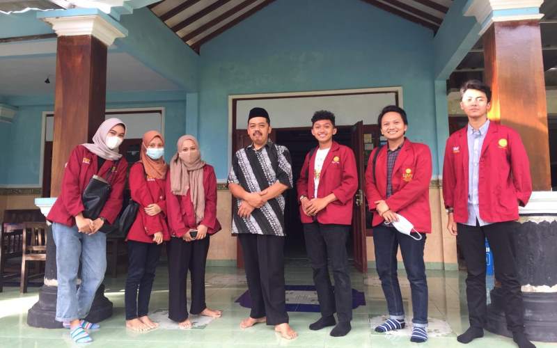 KKN UMY Membuat Media Promosi Mie Ayam 522 Patuk Gunungkidul