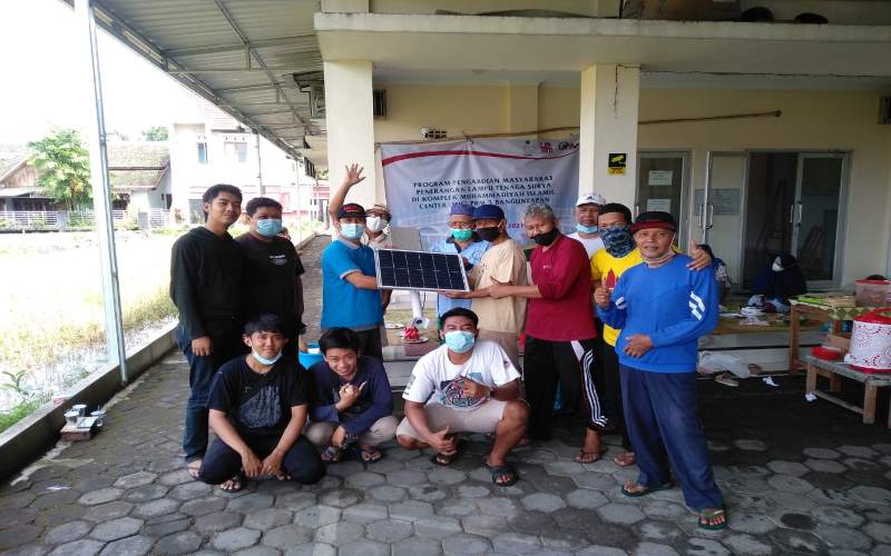 UMY Memberikan Penerangan Bertenaga Surya di Kompleks Muhammadiyah Islamic Center PRM 3 Banguntapan