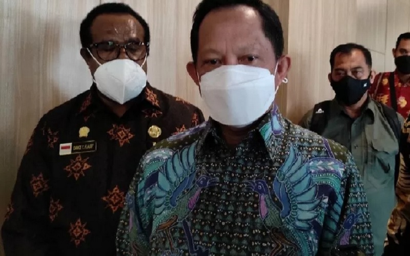 Mendagri Tito Minta Pemerintah Daerah Bekerja Keras Tangani Pandemi