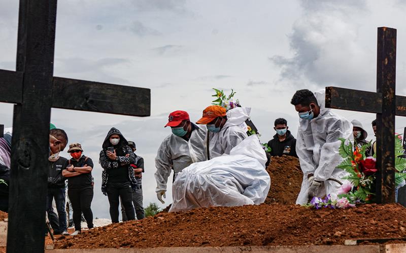 Satgas Covid-19: Indonesia Sudah Lalui Puncak Kematian