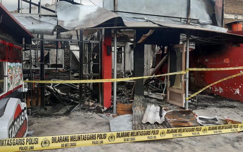Kebakaran Rumah Makan di Jakal Km. 6 Sebabkan Kerugian Rp500 Juta