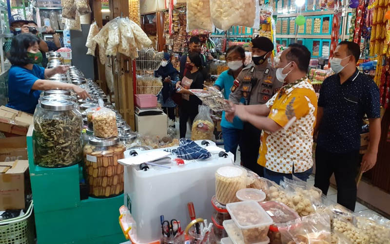 Wali Kota, Wakil Wali Kota dan ASN Kota Magelang Belanja Langsung ke Pasar Rejowinangun