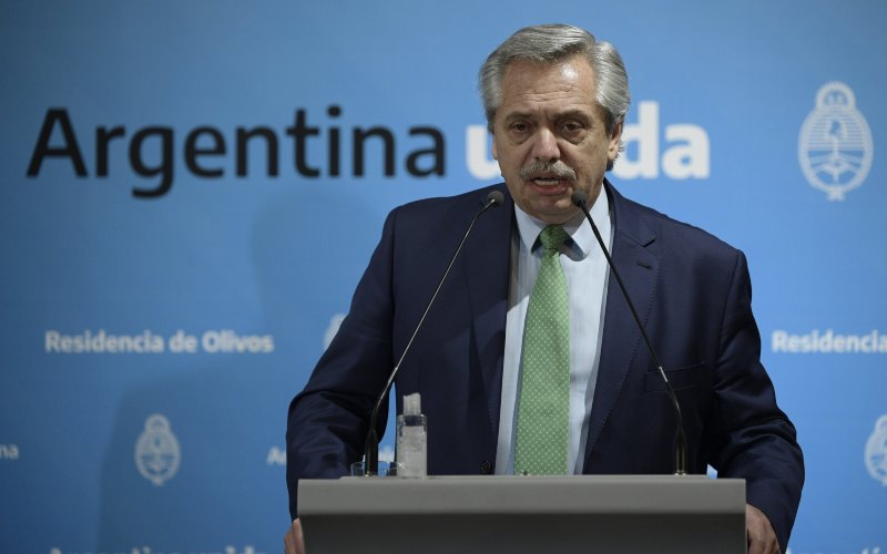 Langgar Aturan Saat Pandemi, Presiden Argentina Tawarkan Potong Gaji