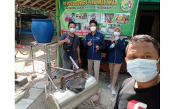 Pembuatan Bahan Bakar Minyak dan Paving Block dari Olahan Sampah Plastik