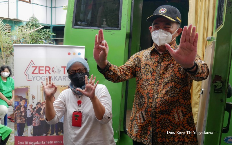 Menko Muhadjir Apresiasi Penerapan Skrining TBC di Jogja