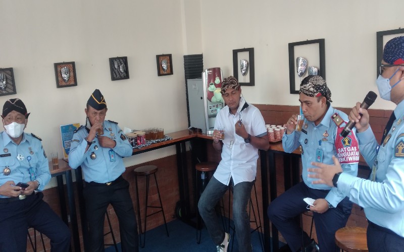 Resmikan Gerai Jokteng Karyo, Wamenkumham Berharap Kantor Imigrasi Yogyakarta Raih WBBM