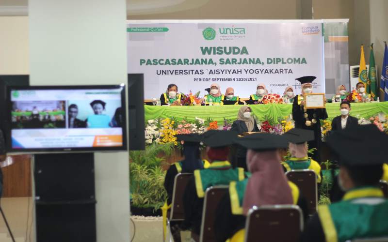 Unisa Yogyakarta Gelar Wisuda Hybrid, Rektor Sampaikan Capaian Pengembangan UNISA Yogya