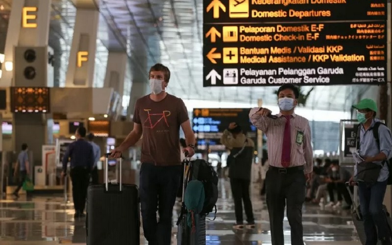 Setelah Mendarat, Penumpang Internasional di Bandara Soetta Wajib Tes PCR
