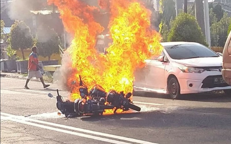 Begini Kronologi 2 Sepeda Motor Terbakar di Jalan RE Martadinata Jogja