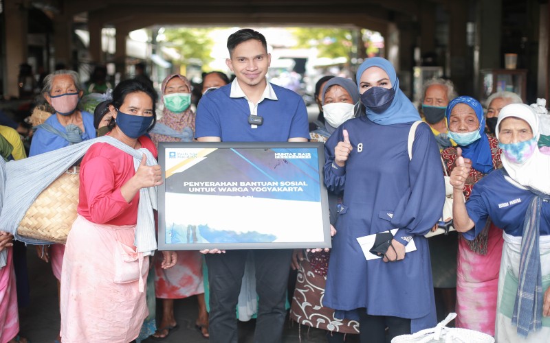 Mumtaz Rais Bantu Buruh Gendong Pasar Beringharjo