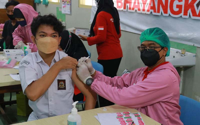 Alumni Akpol 95 Kembali Gelar Vaksinasi Massal dan Bakti Sosial