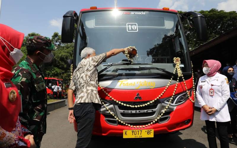 Resmikan Trans Jateng Semarang-Godong, Ganjar: Daerah Mesti Siapkan Angkutan Terusan