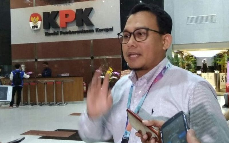 KPK Tangkap 8 Orang Termasuk Bupati Kuansing dalam OTT di Riau