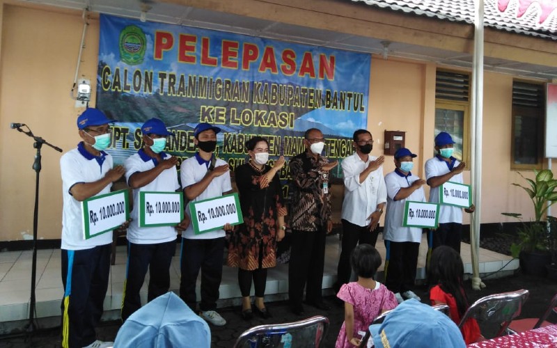 Pertama Sejak Pandemi, 5 KK Asal Bantul Berangkat Transmigrasi