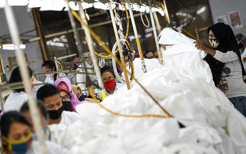 Ekonom Minta Pemerintah Terapkan Kebijakan Afirmatif dalam Penerapan UMP 2022