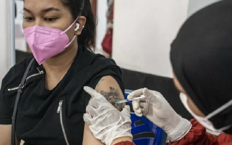 86,27 Juta Jiwa Warga Indonesia Sudah Terima Vaksin 2 Dosis