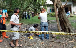 Pria Kenakan Kostum Arsenal Ditemukan Tewas Tergantung