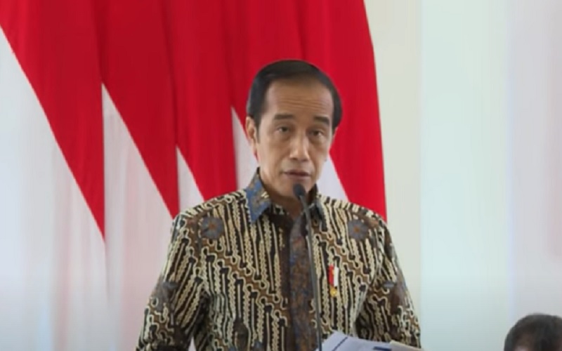 Jokowi Ungkap Penumpang Gelap di PLN dan Pertamina, Kerjanya Tak Profesional