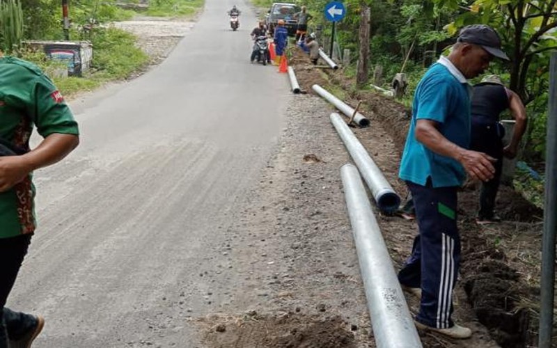 Pipa Darurat untuk Memenuhi Air Bersih di Prambanan Mulai Dibangun